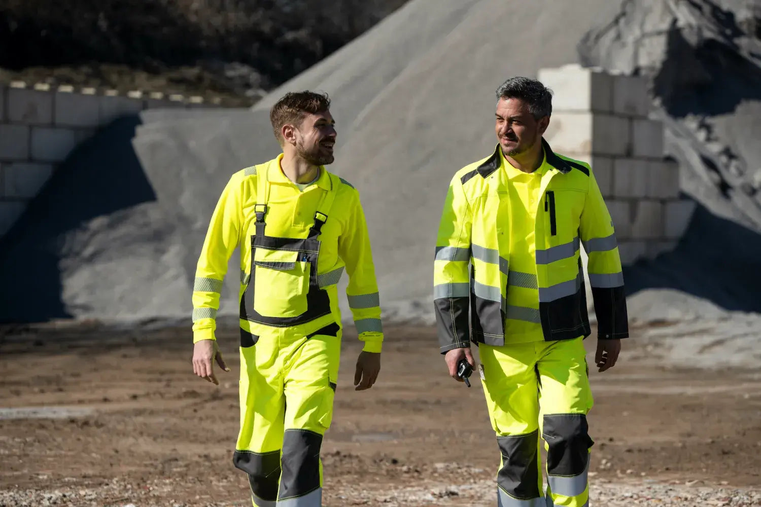 Arbeitsjacke für Industrie und Werkstatt: Sicher und komfortabel arbeiten