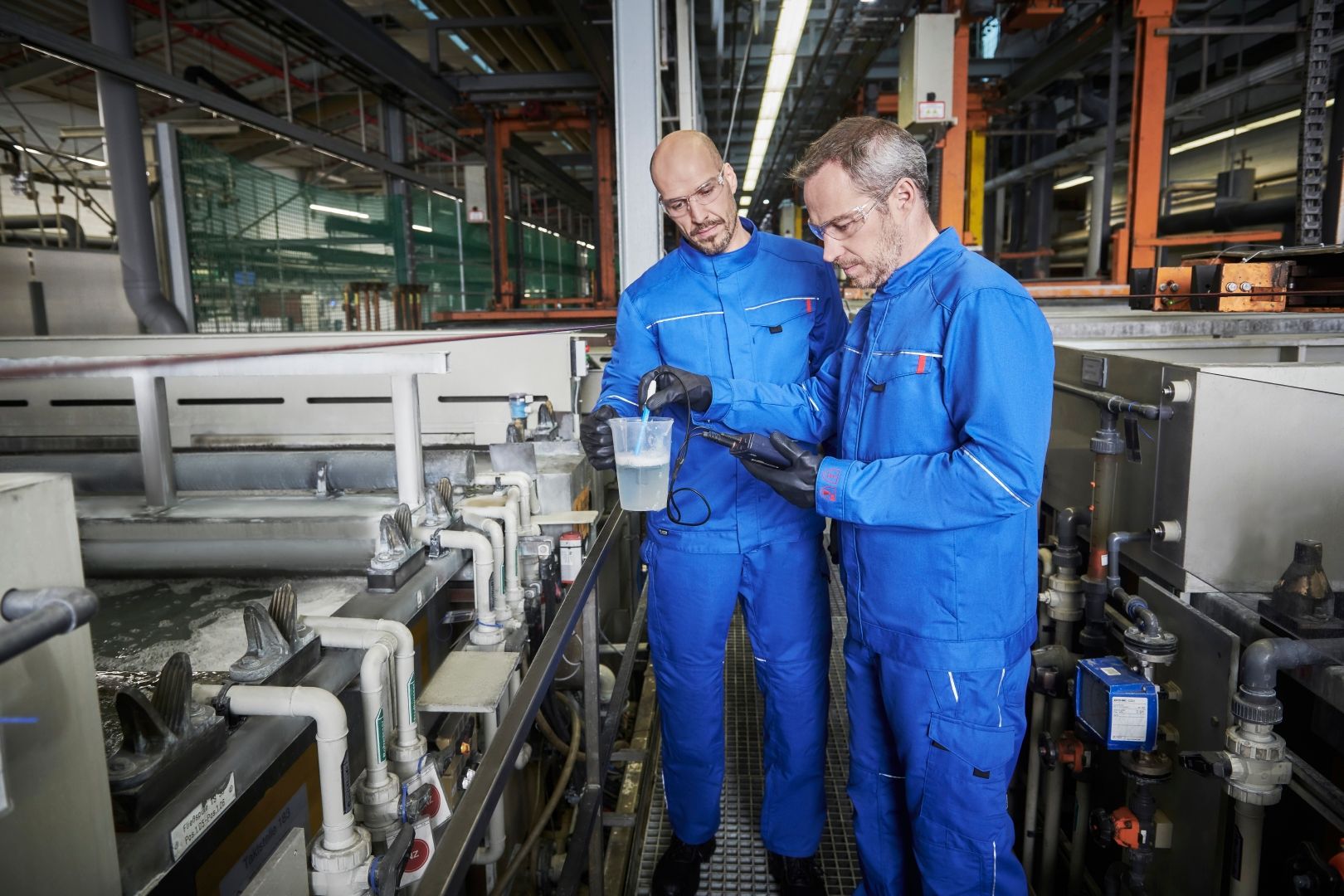 Schutzkleidung für Chemikalien Für maximale Sicherheit am Arbeitsplatz